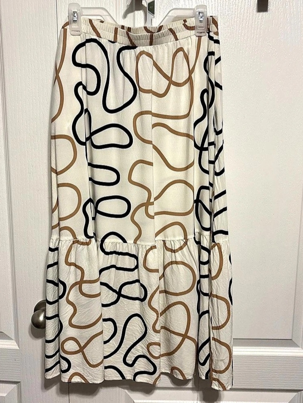 Ellen Tracy Abstract Midi skirt Size Medium